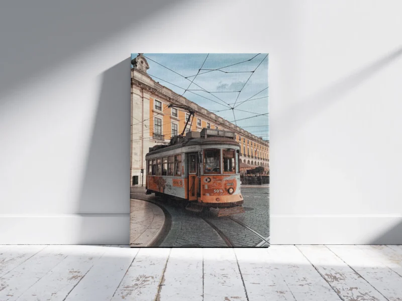 Tramway Vintage à Lisbonne - Art Mural Européen – Image 2